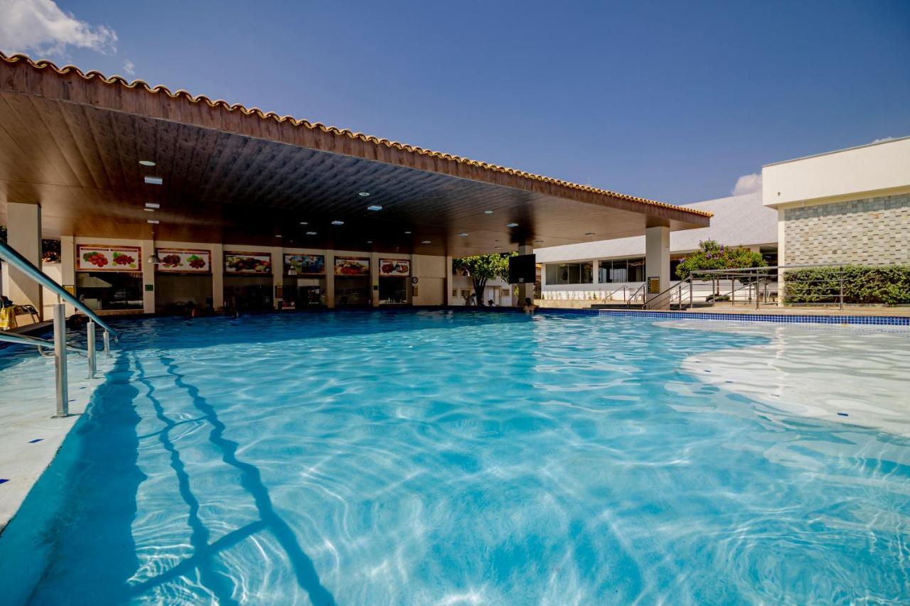 Diroma Resort Com Um Dia No Acqua Park Caldas Novas Exterior photo